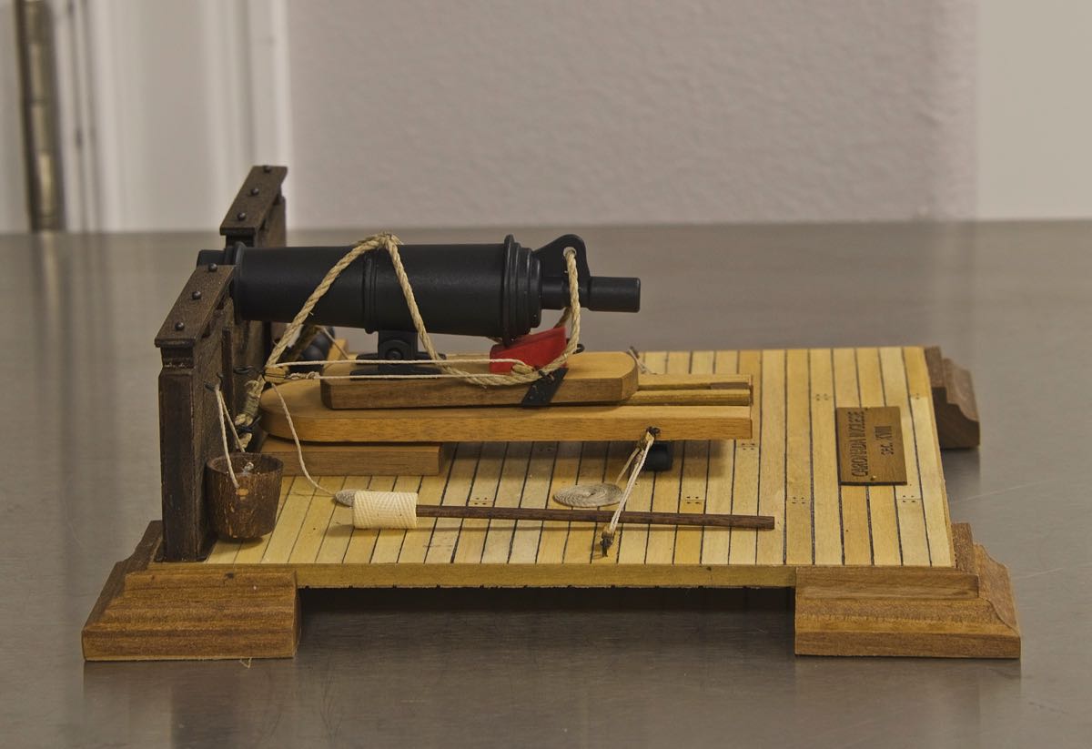 1/17 English Carronade